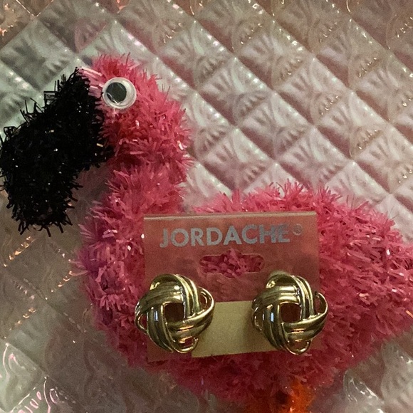 🌹NWT Jordache “ Goldtone Clip Style Earrings” So Much Fun to Wear Closet Must🌹 - Picture 5 of 8